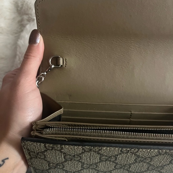 Gucci GG Dionysus Supreme Wallet on Chain - Picture 4 of 15